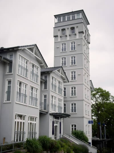 Der Turm des Standesamt Göhren