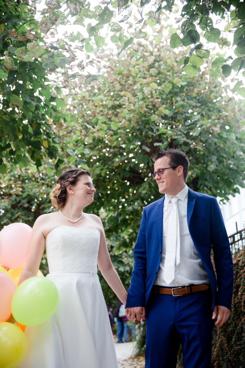 Sellin Promenade mit einem Paar mit Luftballons