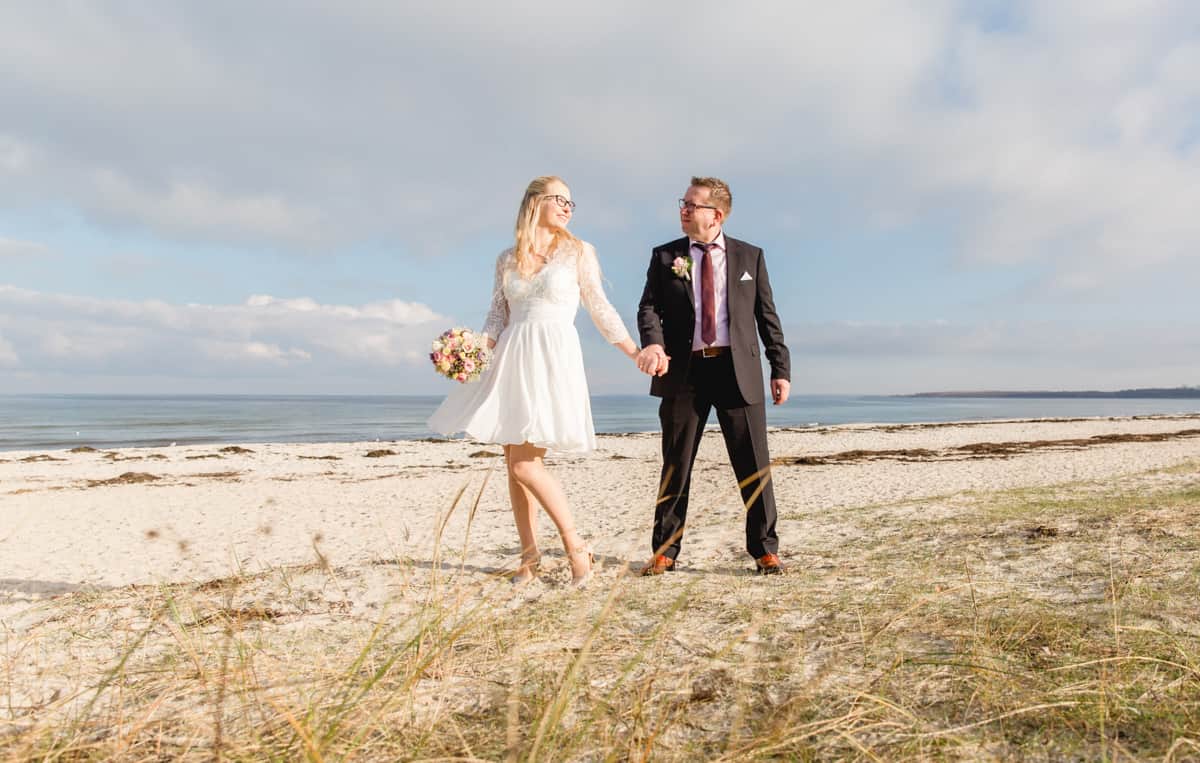 Brautpaar am Strand von Boltenhagen