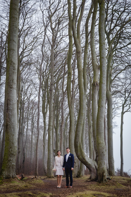 Hochzeitsfoto im Wald bei Heiligendamm.