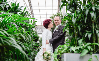 Schietwetter beim Brautpaarshooting – Teil 1: Hochzeitsfotos im Gartenmarkt