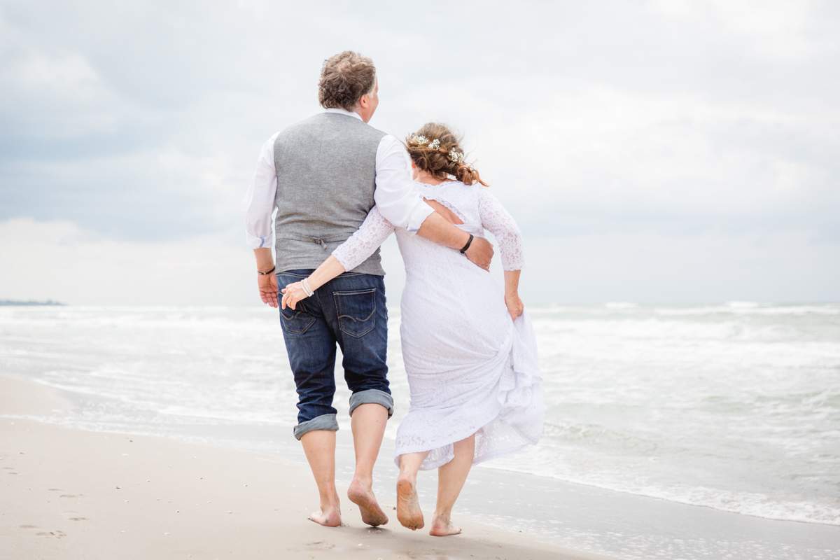 Hochzeit zu zweit am Strand.