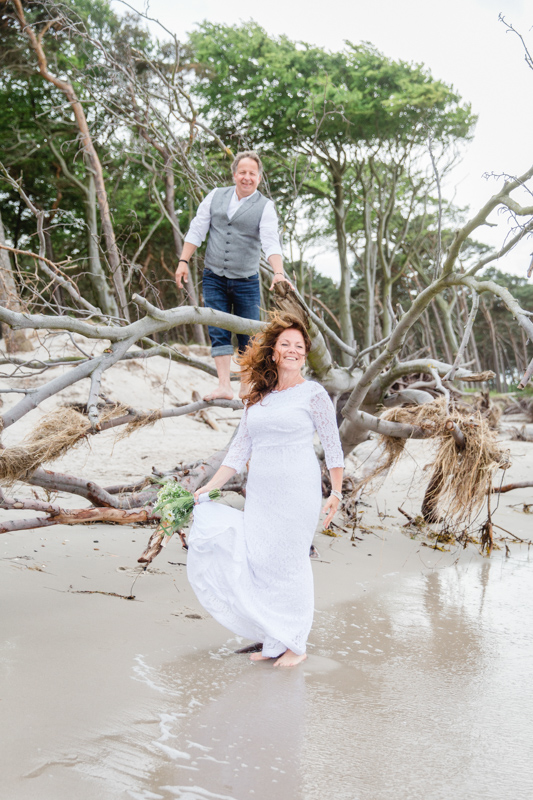 Intime Hochzeit am Weststrand.