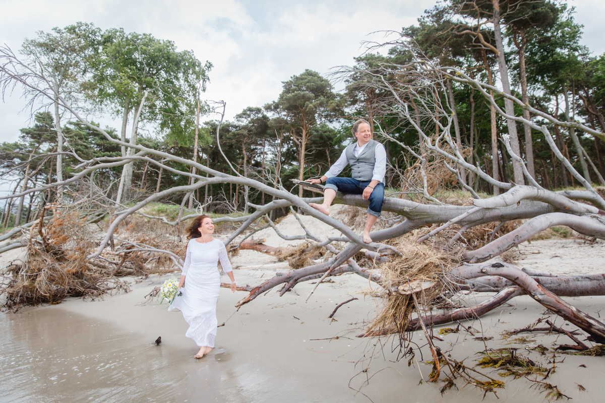 Hochzeit zu zweit am Strand.