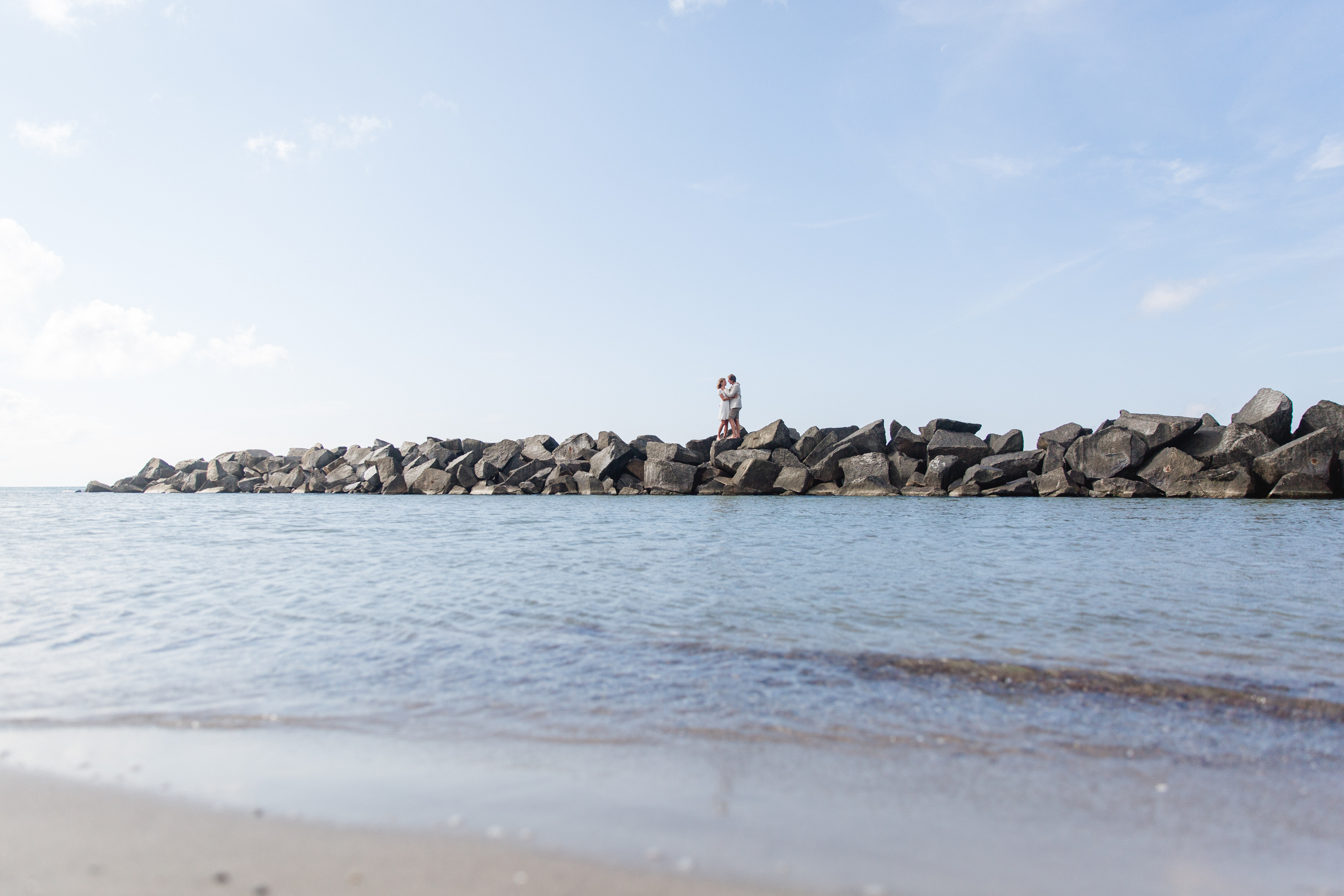 Brautpaarfotoshooting am Strand von Ahrenshoop.