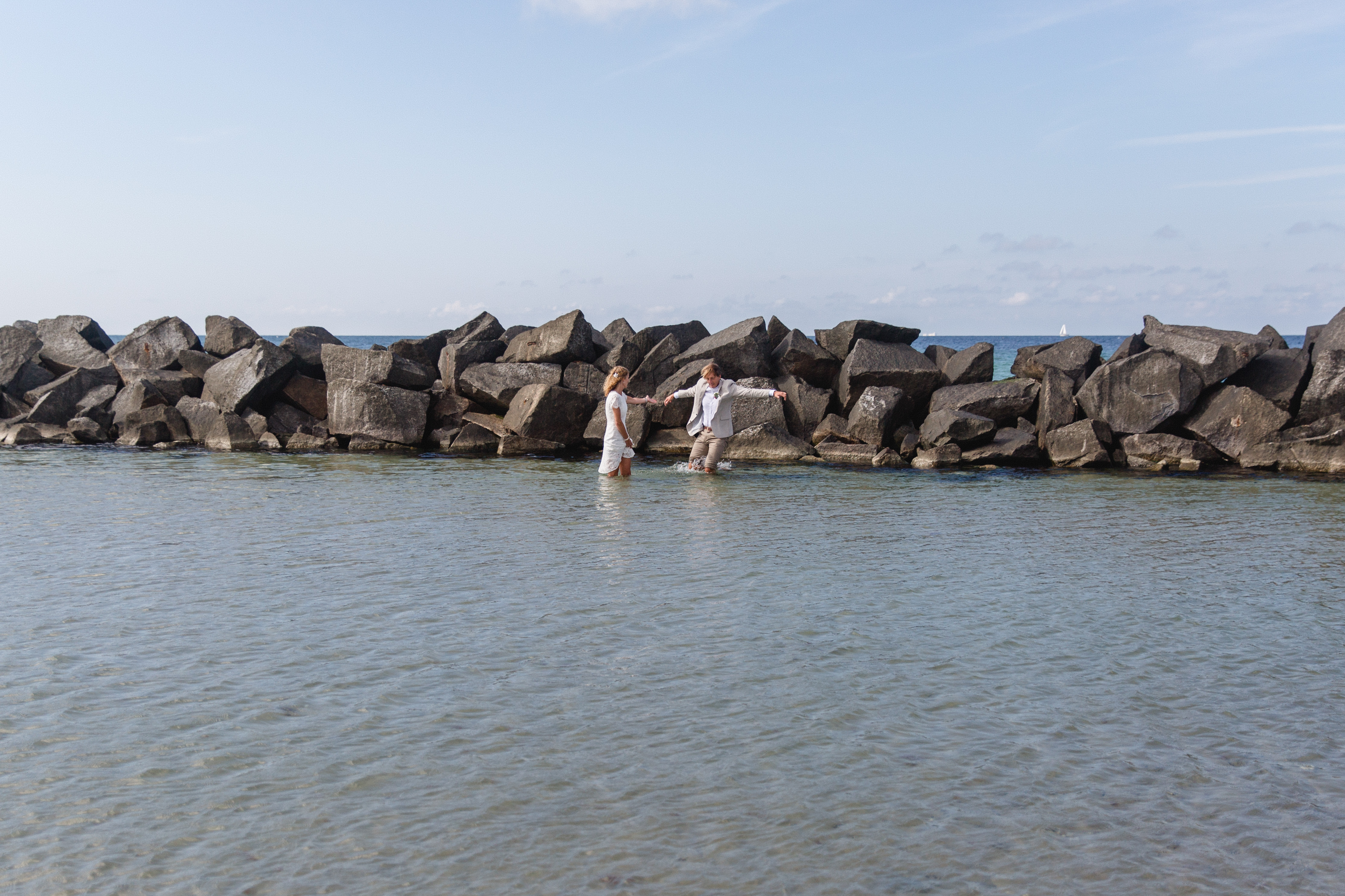 Brautpaar beim Shooting in der Ostsee.