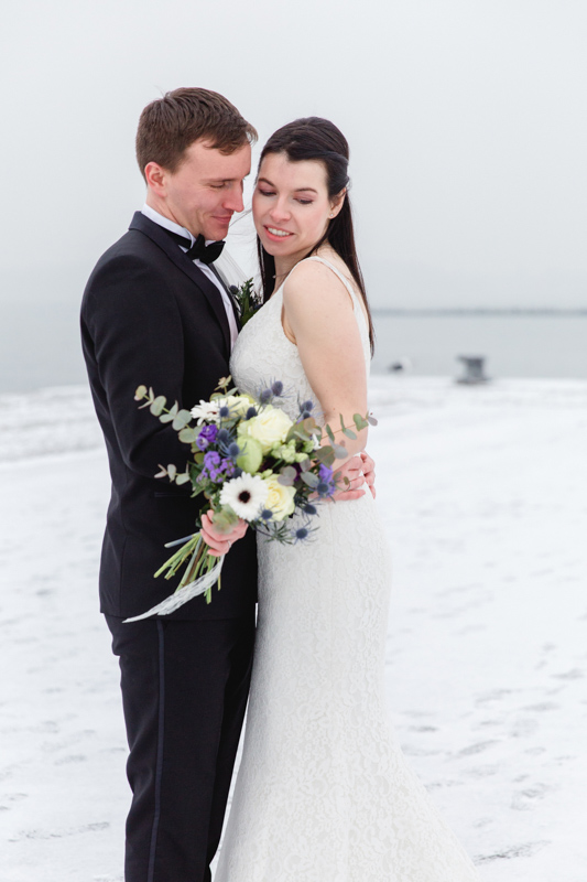 Winterhochzeit - Brautpaarfotoshooting.