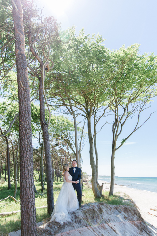 Brautpaarfotoshooting am Strand.