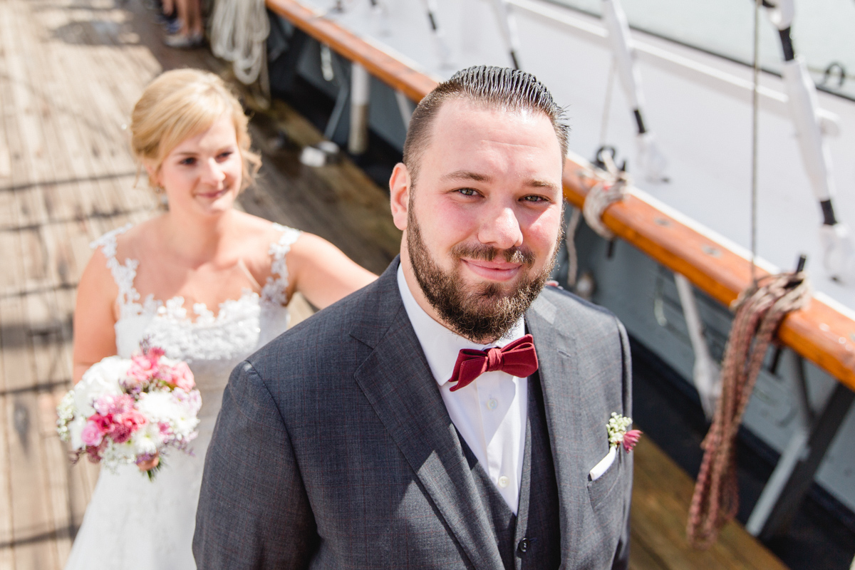 First Look des Brautpaares auf der Gorch Fock.