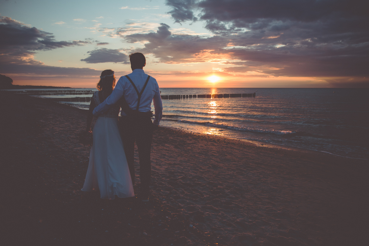 Hochzeitsfoto mit Sonnenuntergang.