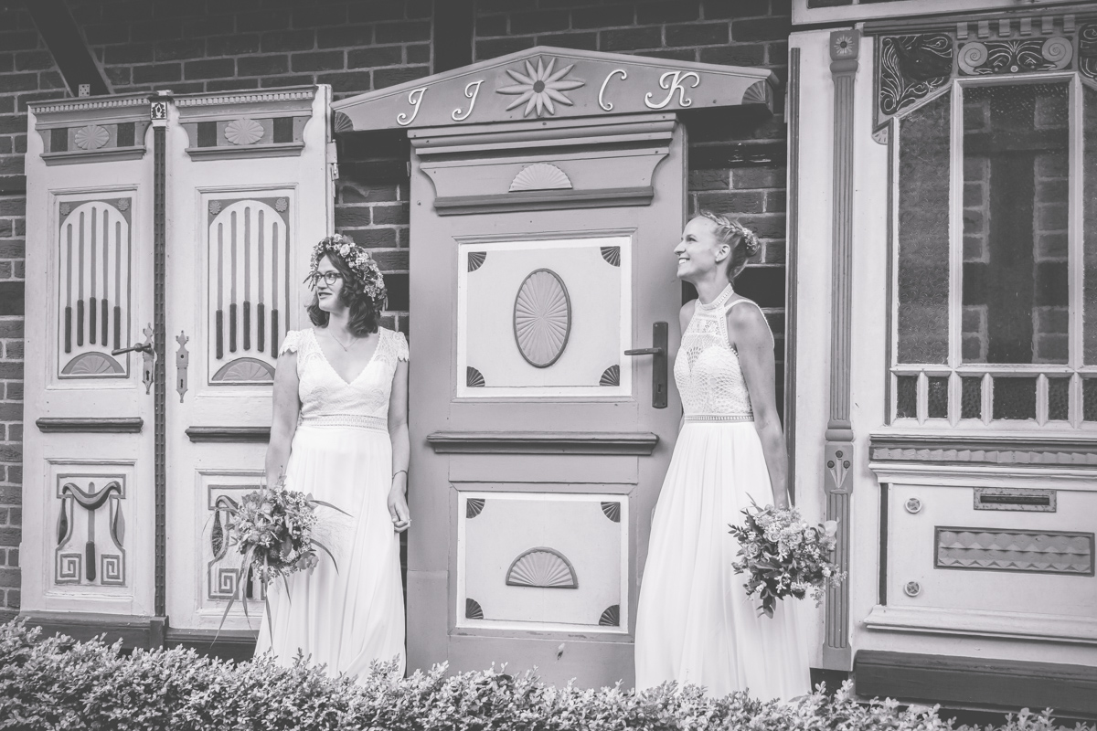 Fotos einer lesbischen Hochzeit an der Ostsee.