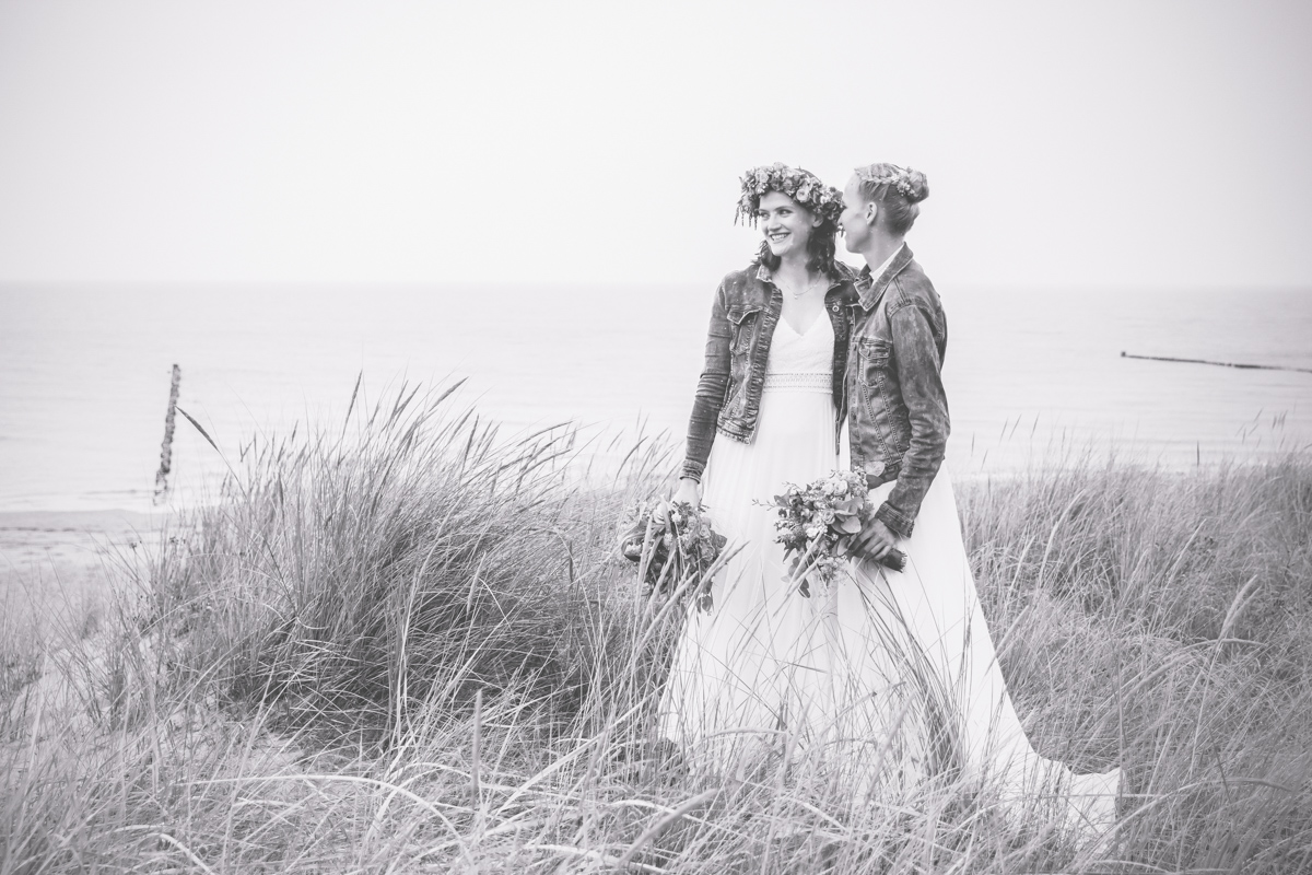 Frauenhochzeit an der Ostsee.