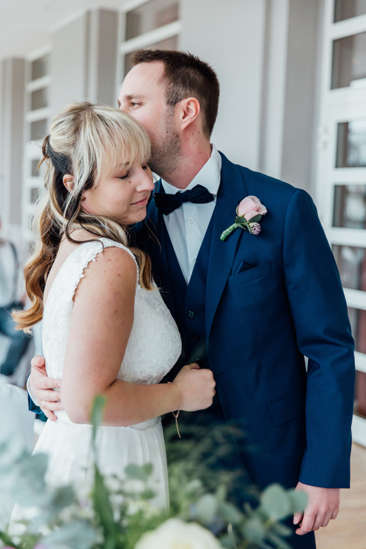 Hochzeitsmomente aufgenommen von Fotograf aus Warnemünde.