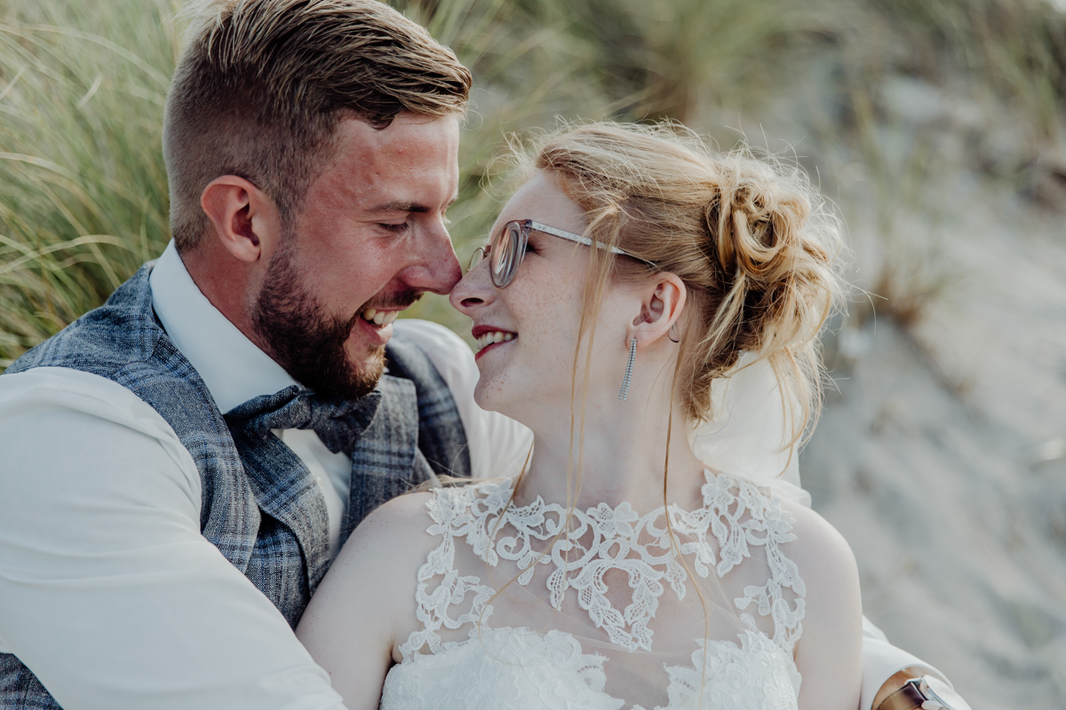 Hochzeitsfotografie am Strand von Ahrenshoop.