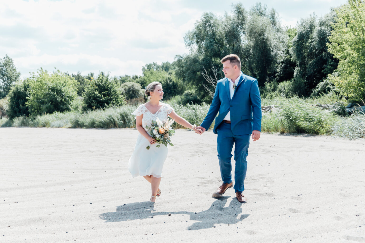 Hochzeitsfotografin aus Rostock begleitet eure Hochzeit an der Ostsee.