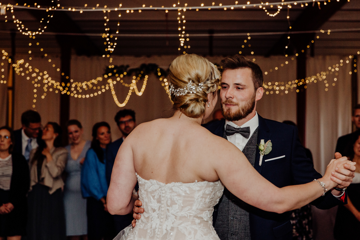 Fotoaufnahme vom Hochzeitstanz.